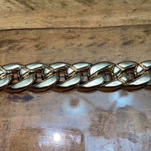 16 inch long gold tone curb necklace - Picture 3 of 5